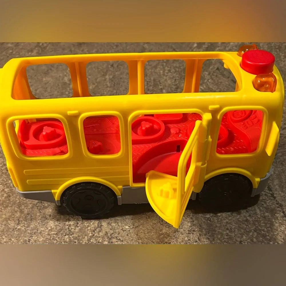 Fisher-Price Little People Yellow School Bus Bundle